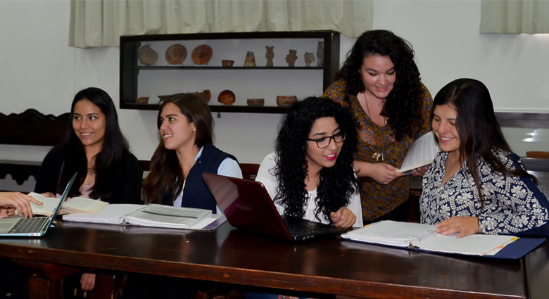 Imagenenes slider de cada licenciatura