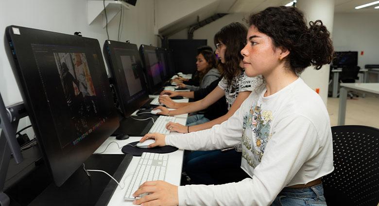 Imagenenes slider de cada licenciatura