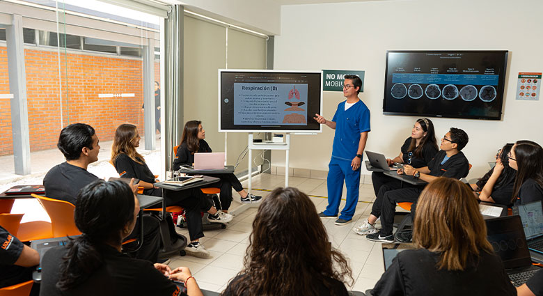 Imagenenes slider de cada licenciatura