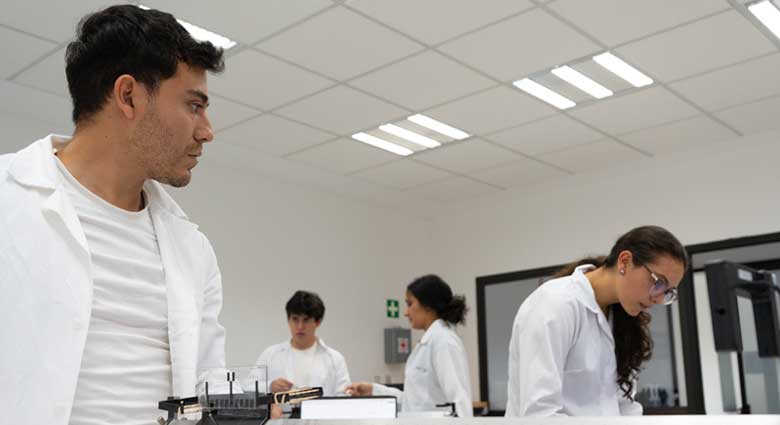 Imagenenes slider de cada licenciatura