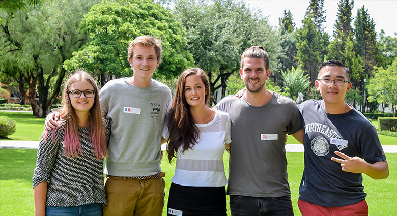 Imagenenes slider de cada licenciatura