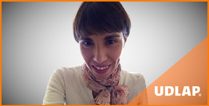 ABIGAIL VILLAGRÁN MORA, EGRESADA DE LA LICENCIATURA EN LITERATURA, GENERACIÓN 2005.