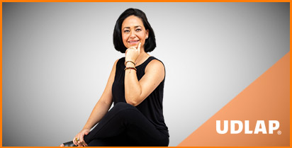 ANA PAOLA GONZÁLEZ DIERDORF, EGRESADA DE LA LICENCIATURA EN ARTES PLÁSTICAS, GENERACIÓN 2010.