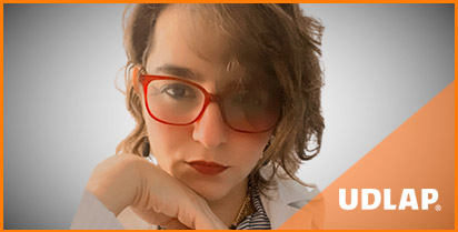 ANDREA CONSUELO PÉREZ MANTEROLA, EGRESADA DE LA LICENCIATURA EN MÉDICO CIRUJANO, GENERACIÓN 2016. 