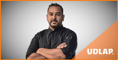 JOSÉ LAZCARRO QUIROZ, EGRESADO DE LA LICENCIATURA EN ARTES CULINARIAS, GENERACIÓN 2011. 