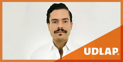 JUAN CARLOS VEGA, EGRESADO DE LA LICENCIATURA EN RELACIONES MULTICULTURALES, GENERACIÓN 2015.