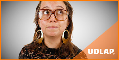 SAMANTHA SILVIA ACOSTA ESPINOZA, EGRESADA DE LA LICENCIATURA EN LITERATURA, GENERACIÓN 2010